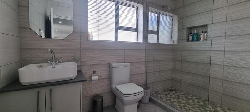 2 Bedroom Property for Sale in Reebok Western Cape